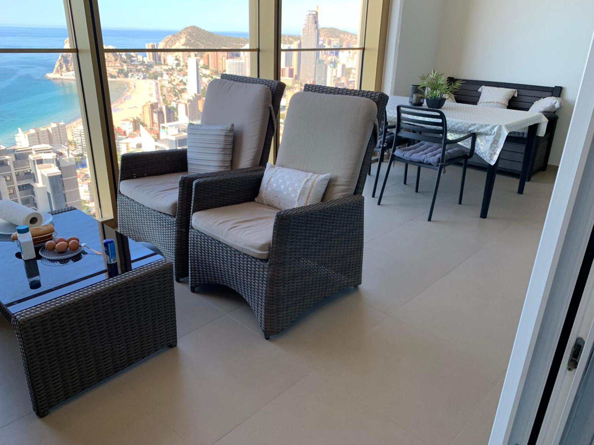 Intempo Sky Apartment 26 Floor Seaview Benidorm Bagian luar foto