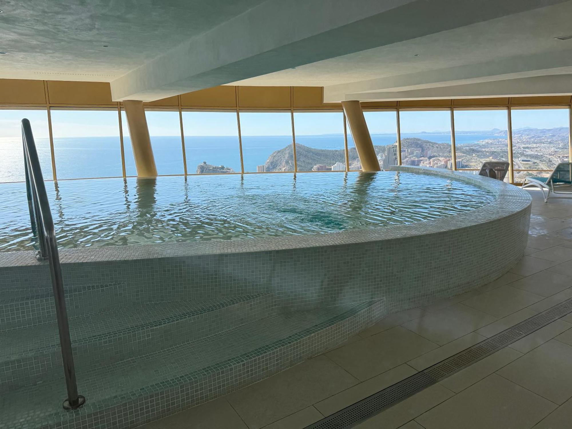 Intempo Sky Apartment 26 Floor Seaview Benidorm Bagian luar foto