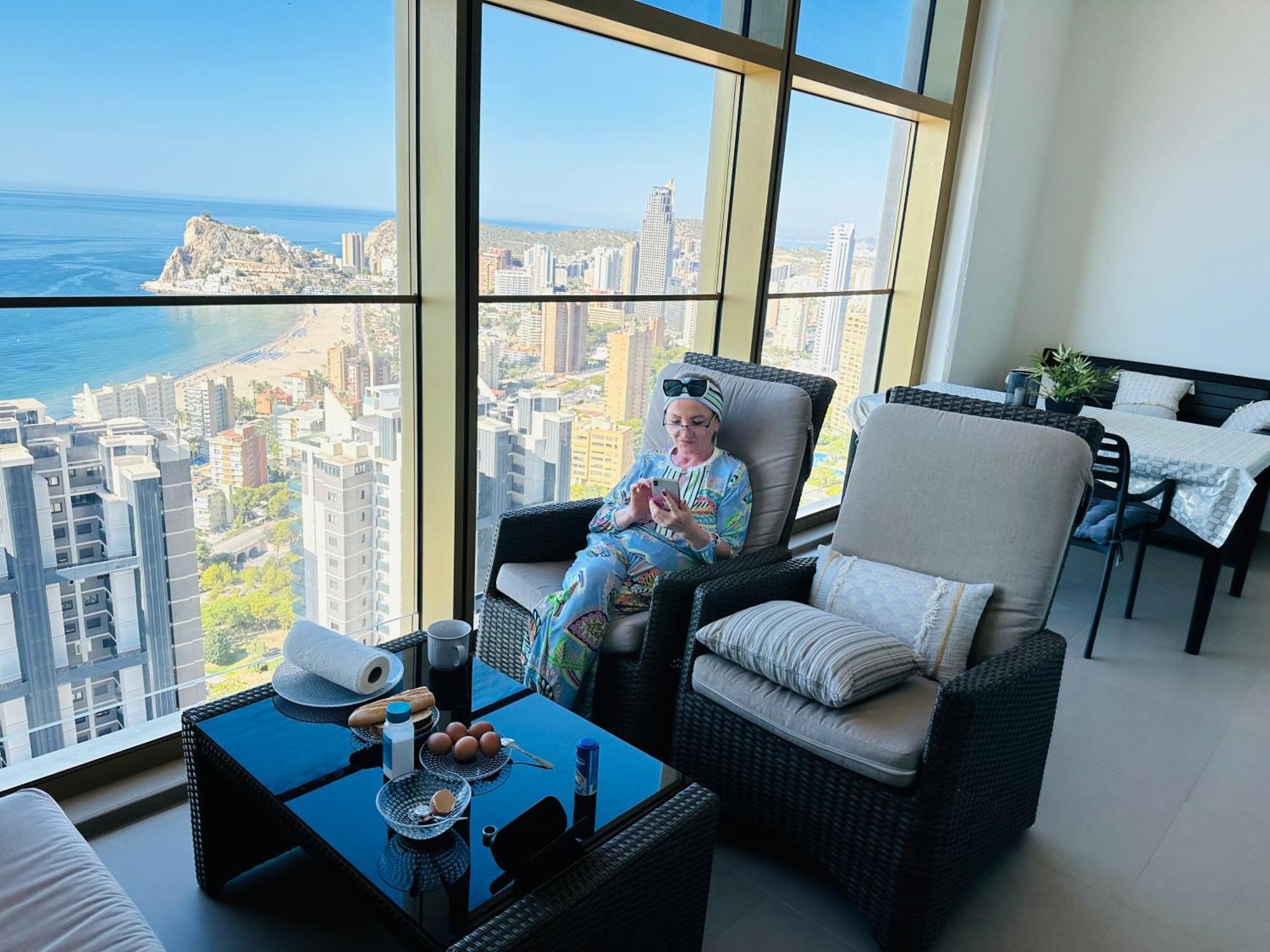 Intempo Sky Apartment 26 Floor Seaview Benidorm Bagian luar foto